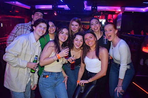 4 Hour - Shanghai Pub Crawl (Bar-hopping/Nightlife Tour)