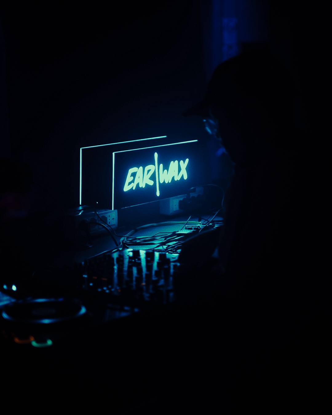 Florian Picasso hosted by EAR\WAX