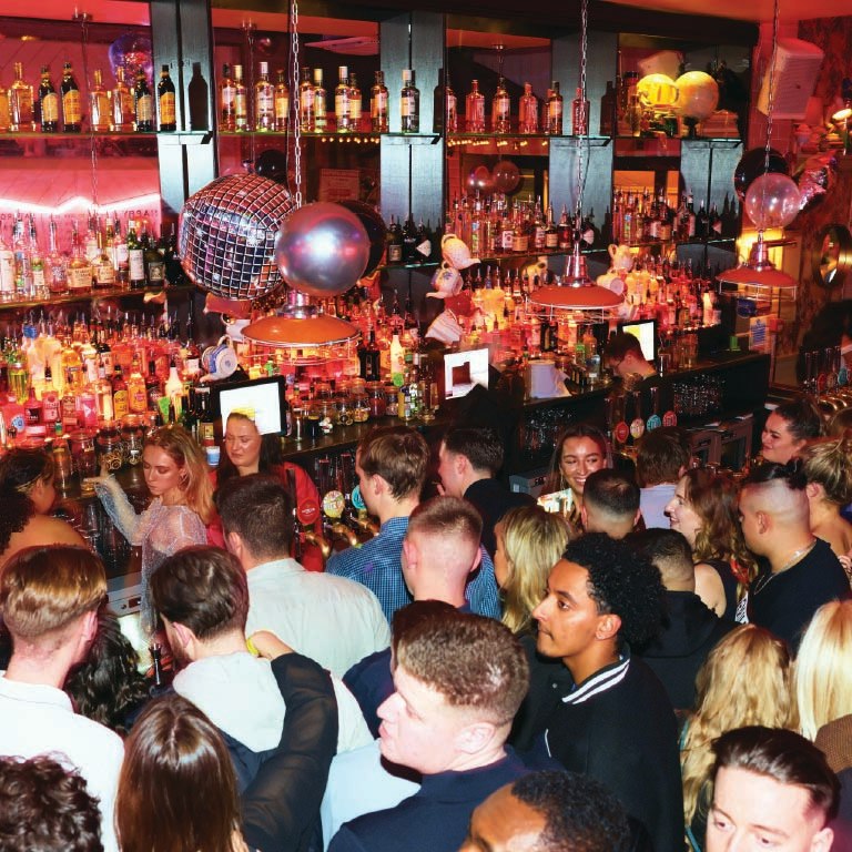 BOTTOMLESS NYE AT SIMMONS HOLBORN
