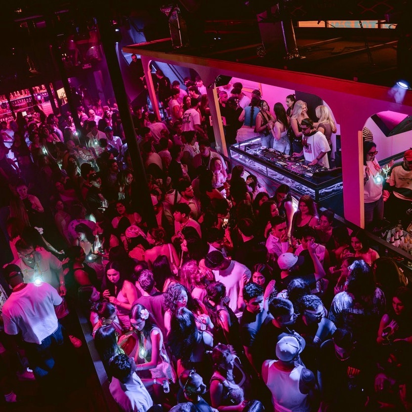 Thursday - hits reggaeton - room / Guest list