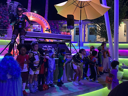 Tricks & Treats ; A Halloween Market