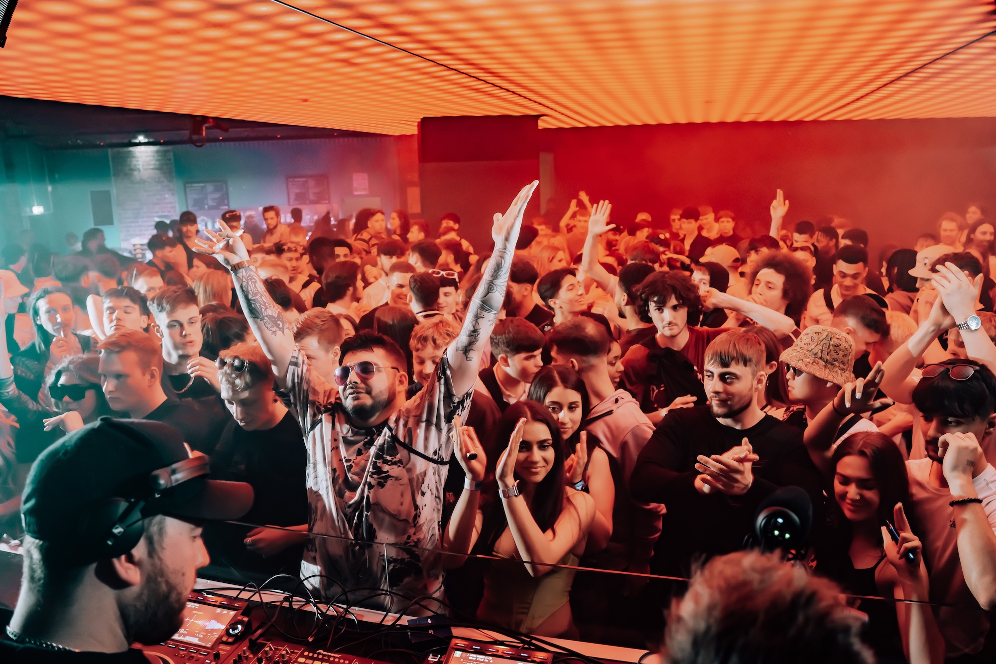 LAST FREE TICKETS + FREE DRINK – RNB, REGGAETON, POP – MALOKA CLUB