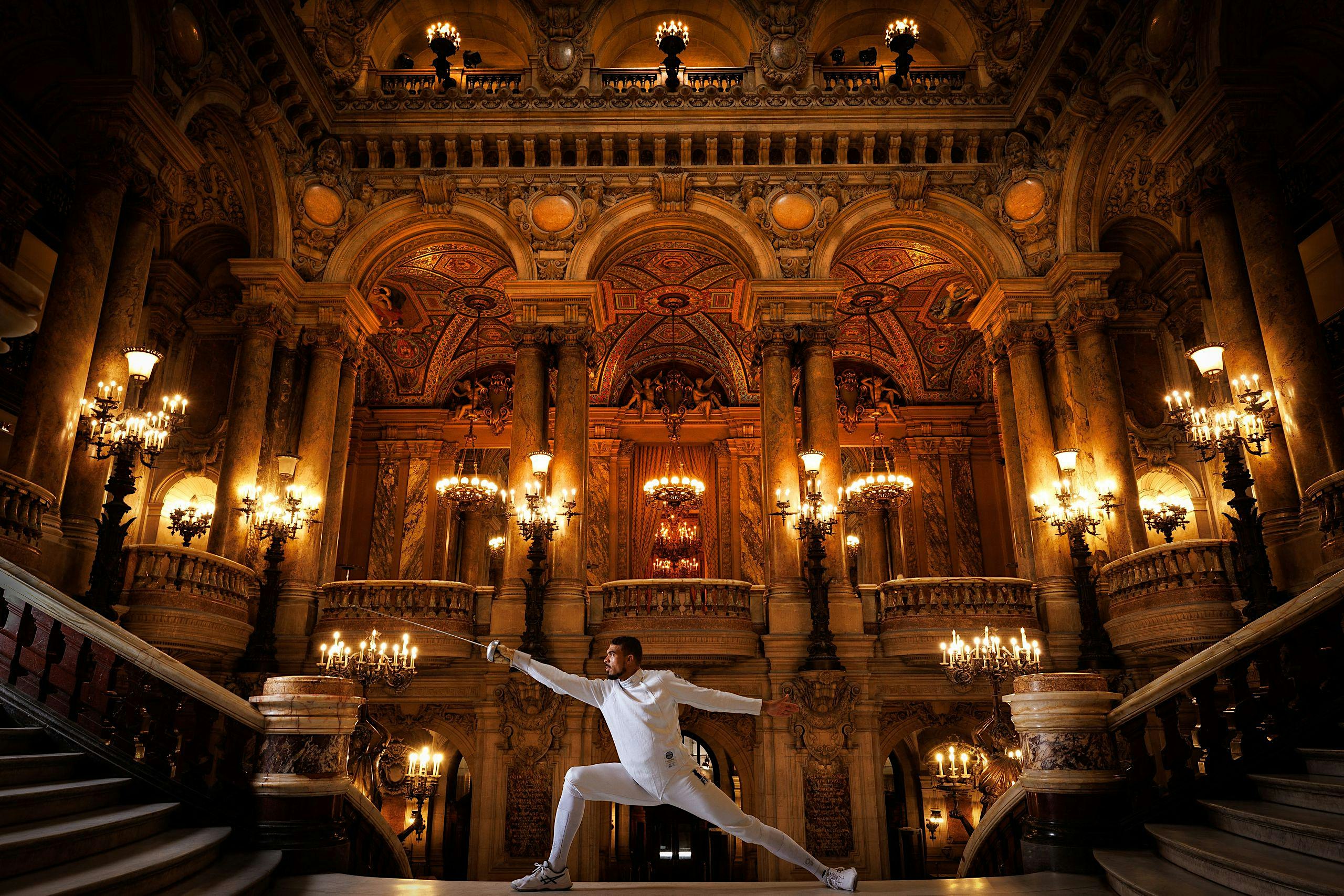 FENCING: ZORRO/MUSKETEER EXPERIENCE: