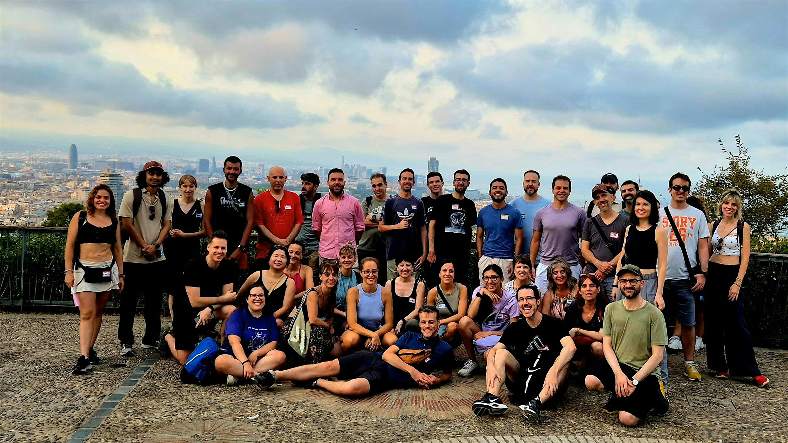 Montjuïc Social Hike with Castle Views & Vermut