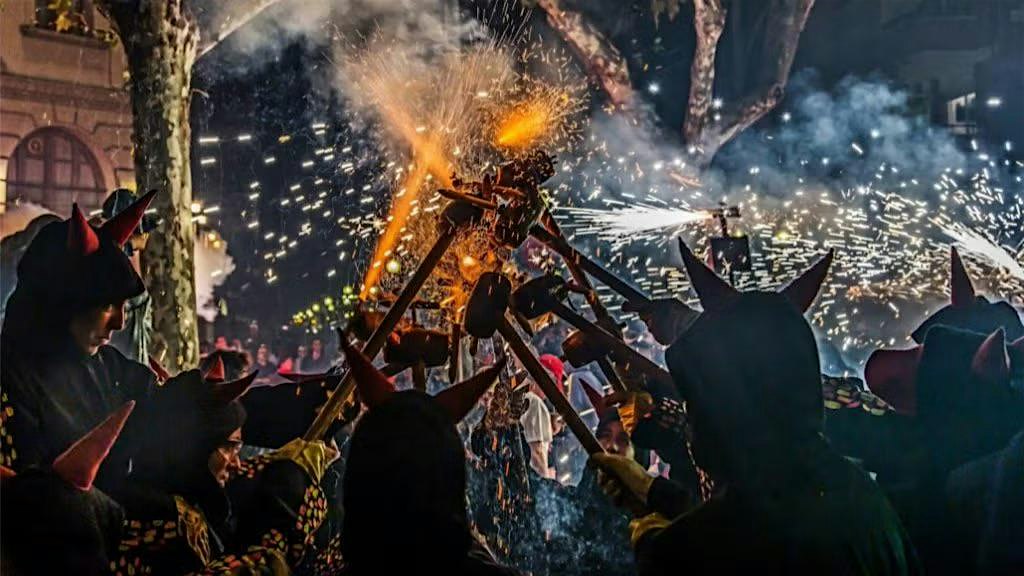FIESTAS DE POBLE NOU HANGOUT - Internationals & Locals & Nomads - FREE EVEN