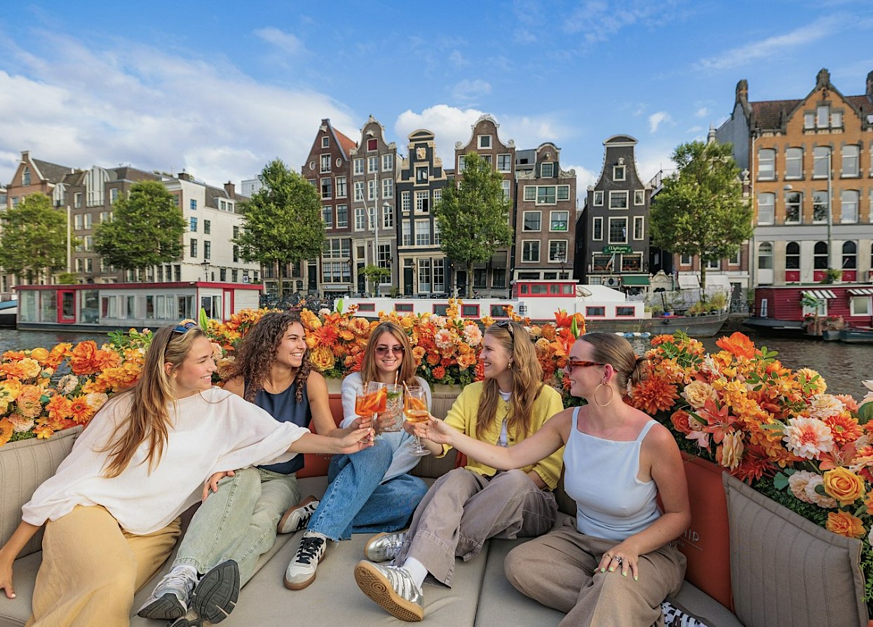 1 Hour | Amsterdam Luxury Canal Cruise
