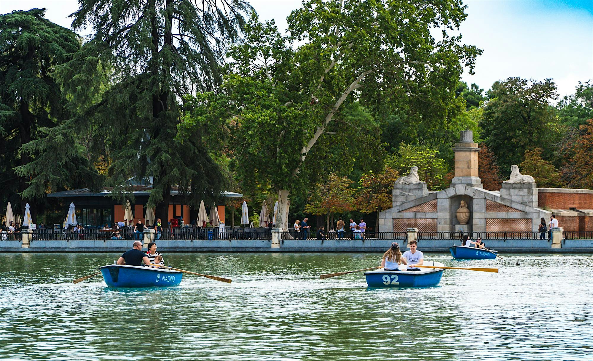 Free Tour Madrid: Gran Via, Cibeles, Retiro and Puerta de Alcala - English