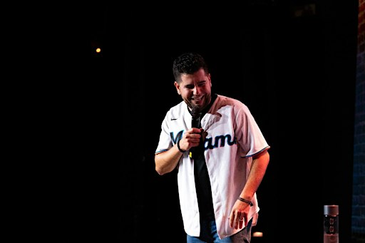 Rami Gonzalez presenta - Libre. Show de Stand Up Comedy