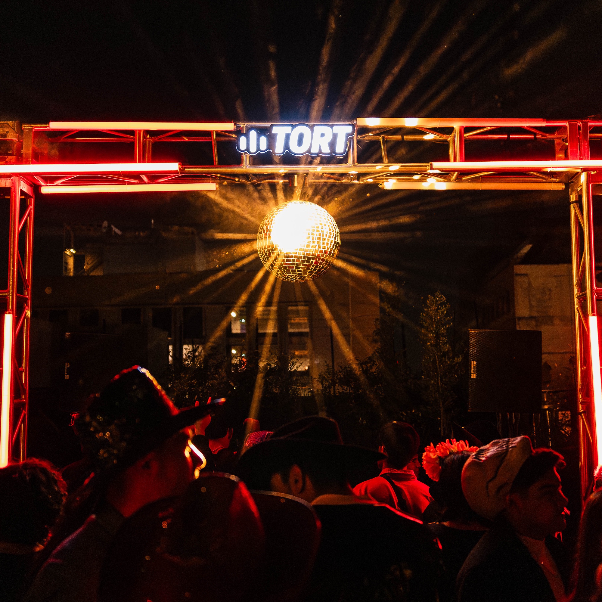 NOCHE DE HALLOWEEN TORT @DOWNTOWN MÉXICO
