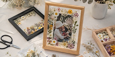 Spring blooms: dried flower photo frame workshop (5+ years)