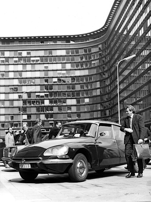 Ireland and Europe: the first EEC Presidency, 1975