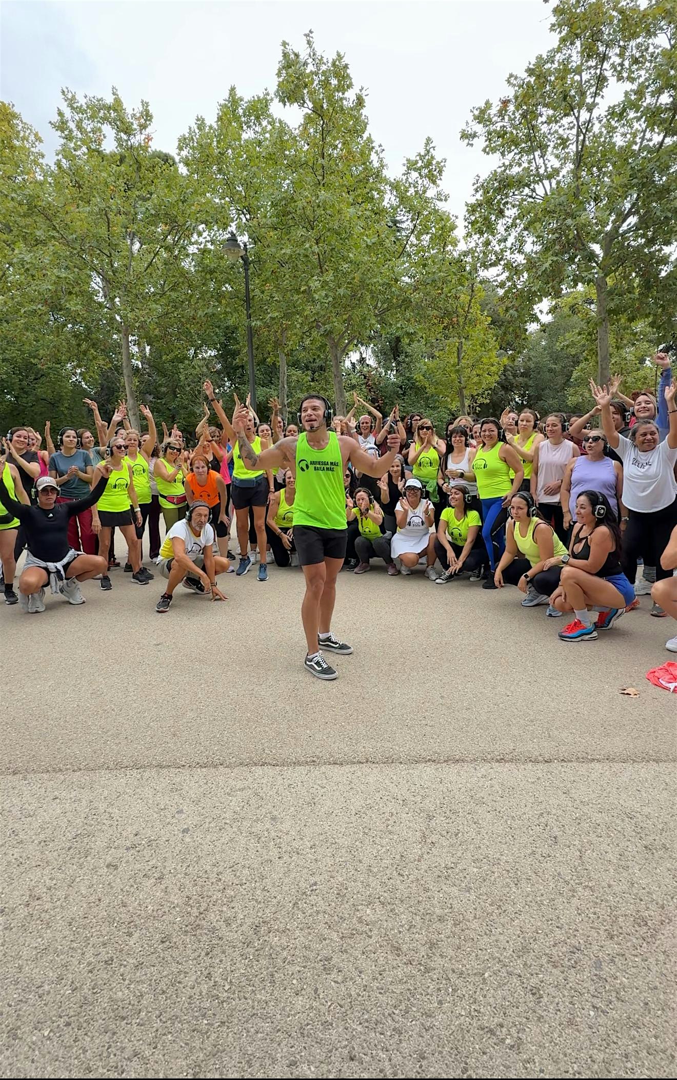 TERAPIA DE BAILE CON AURICULARES Sábado 03/10 Ángel Caído Retiro
