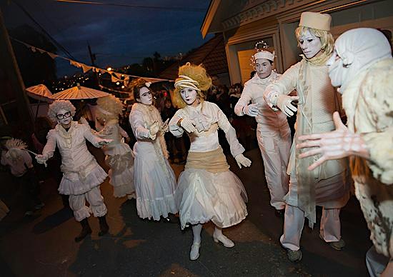 THE LOST SOULS PARADE - A group movement workshop for performance in Parade
