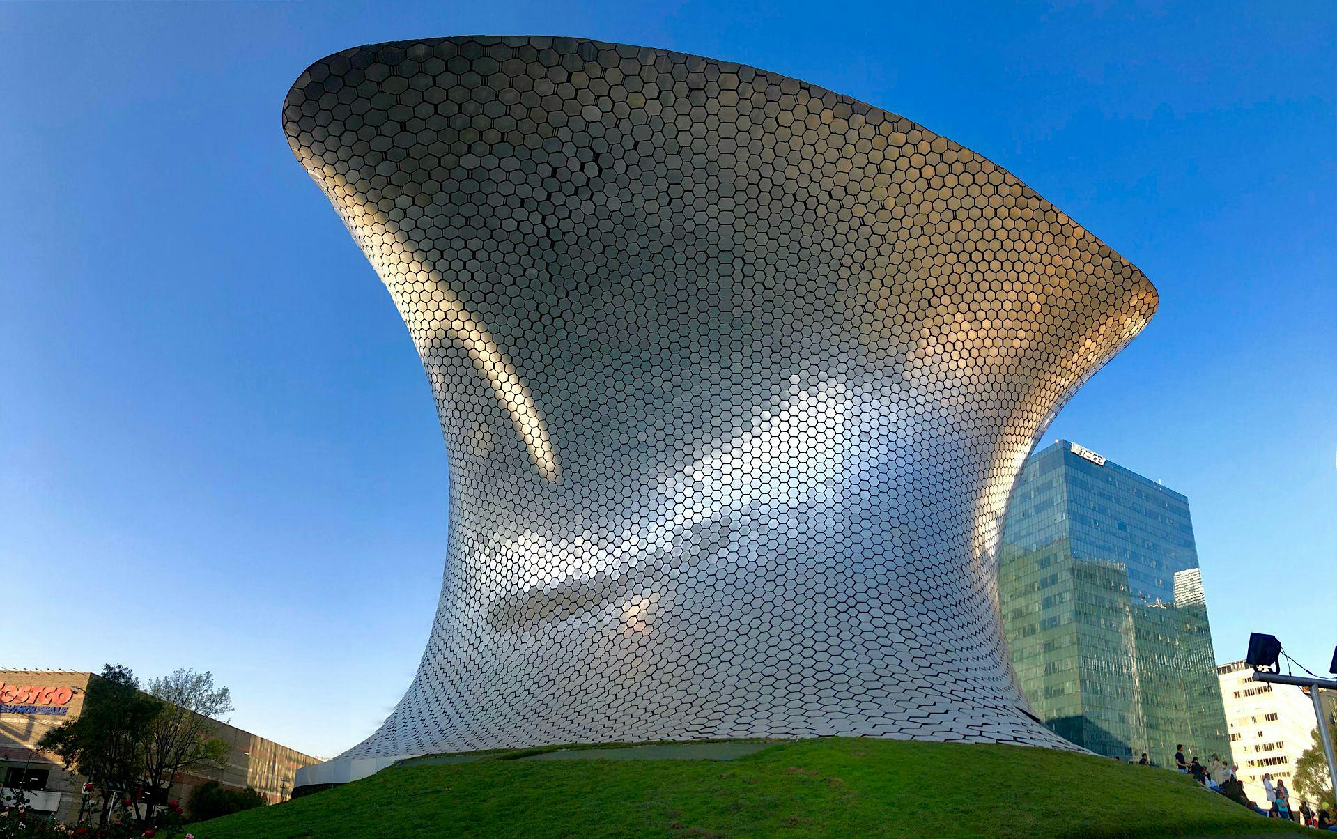 Visiting Museo Soumaya