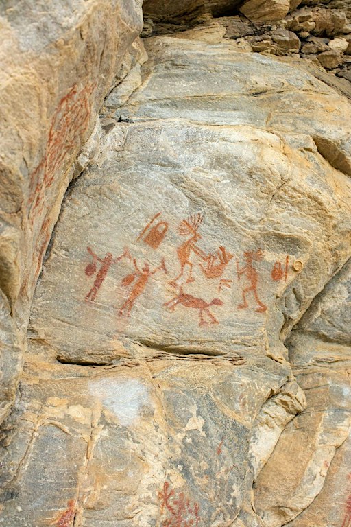 Did Neanderthals hum? The Musicality of Early Humans