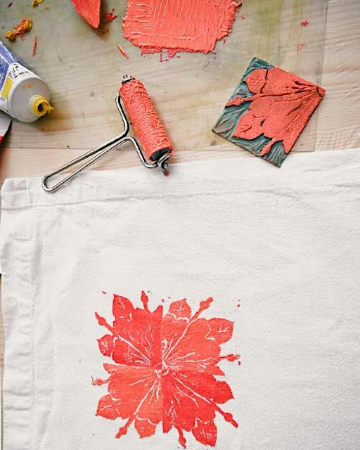 Print Lab: Christmas Cards – Linocut Workshop Munich (Fri + Sat)