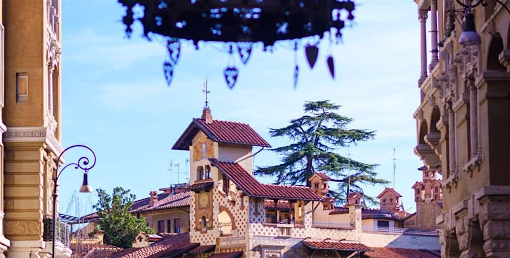 Il Quartiere Coppedè: l’esuberante fascino di Roma / Tour culturale e degus