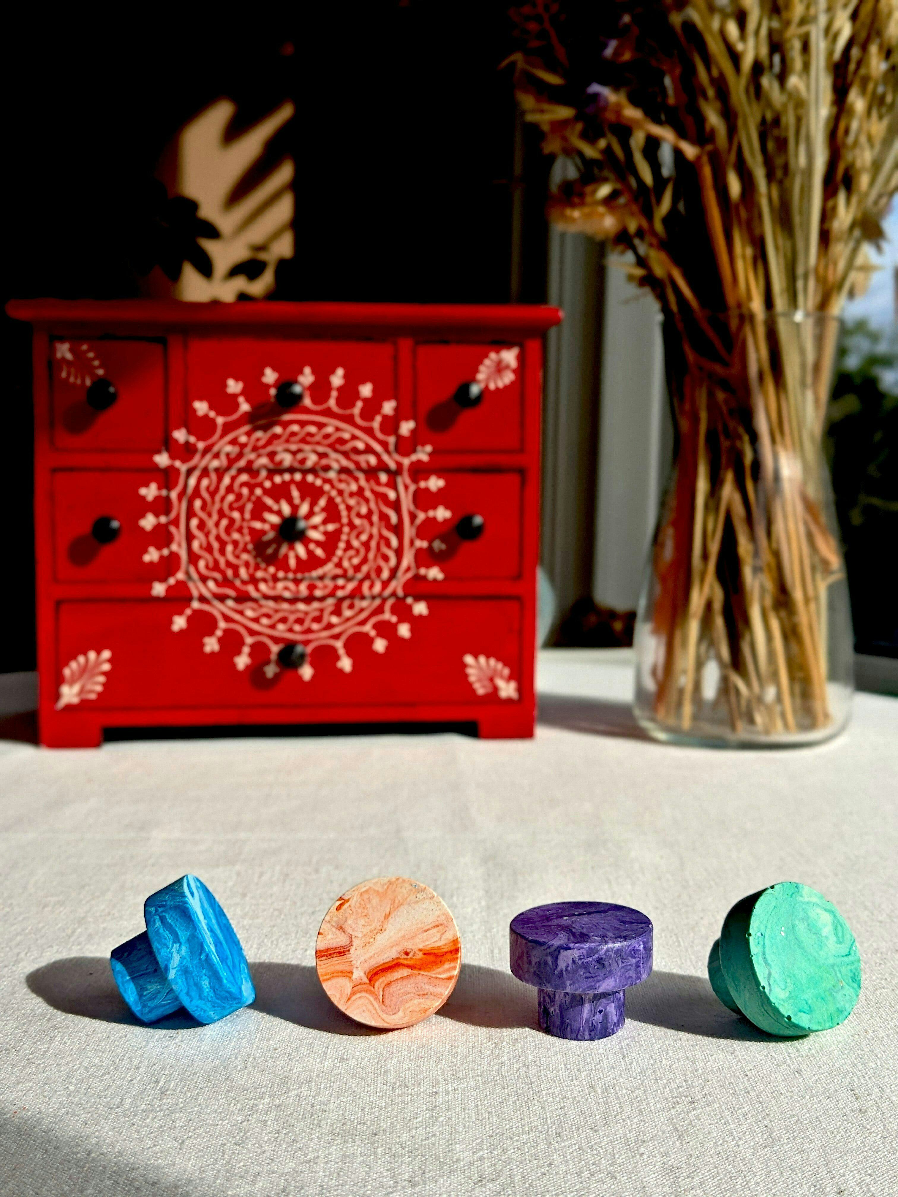 Marble Pattern Furniture Knob Handle Set Workshop using Jesmonite Eco Resin