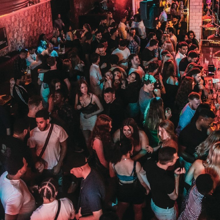 BOTTOMLESS NYE AT SIMMONS PICCADILLY