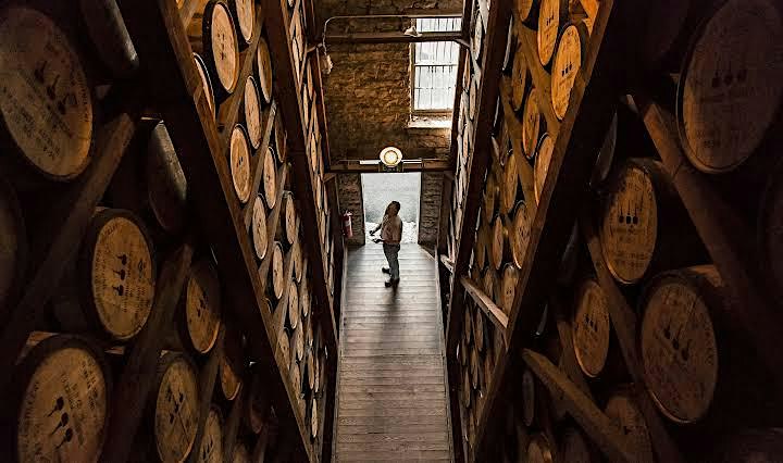 Seven Grand Whiskey Society: Woodford Reserve