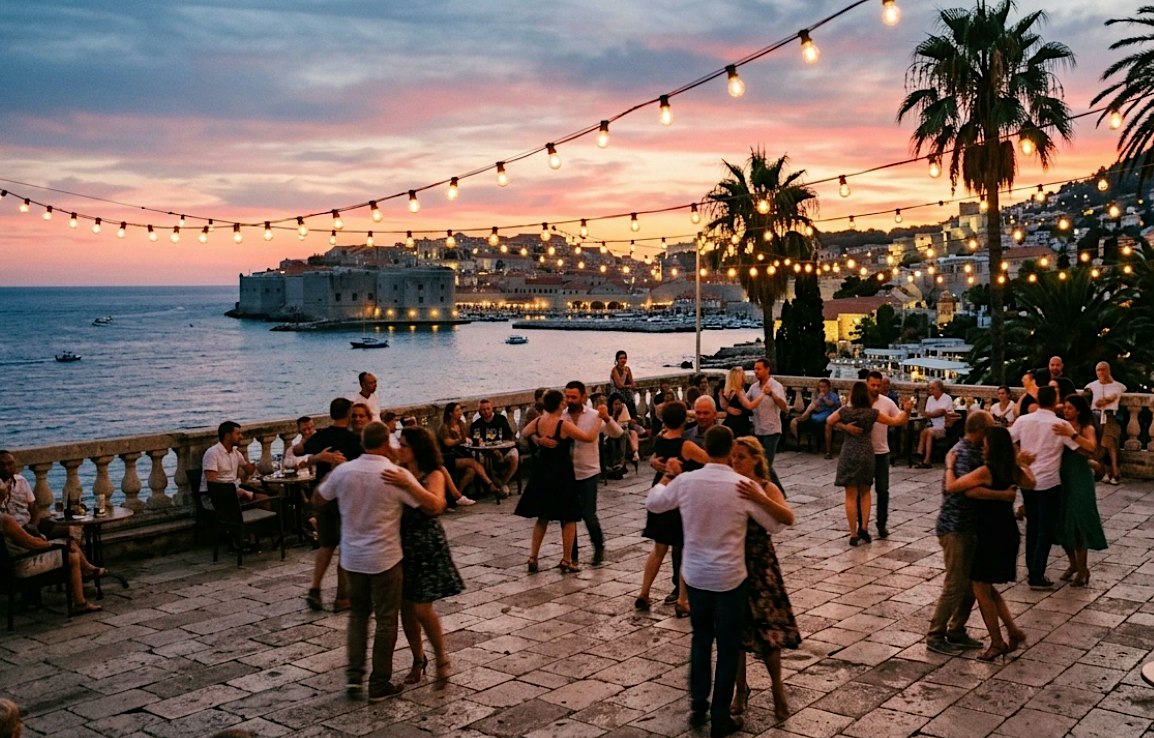 OUTDOOR SALSA & BACHATA
