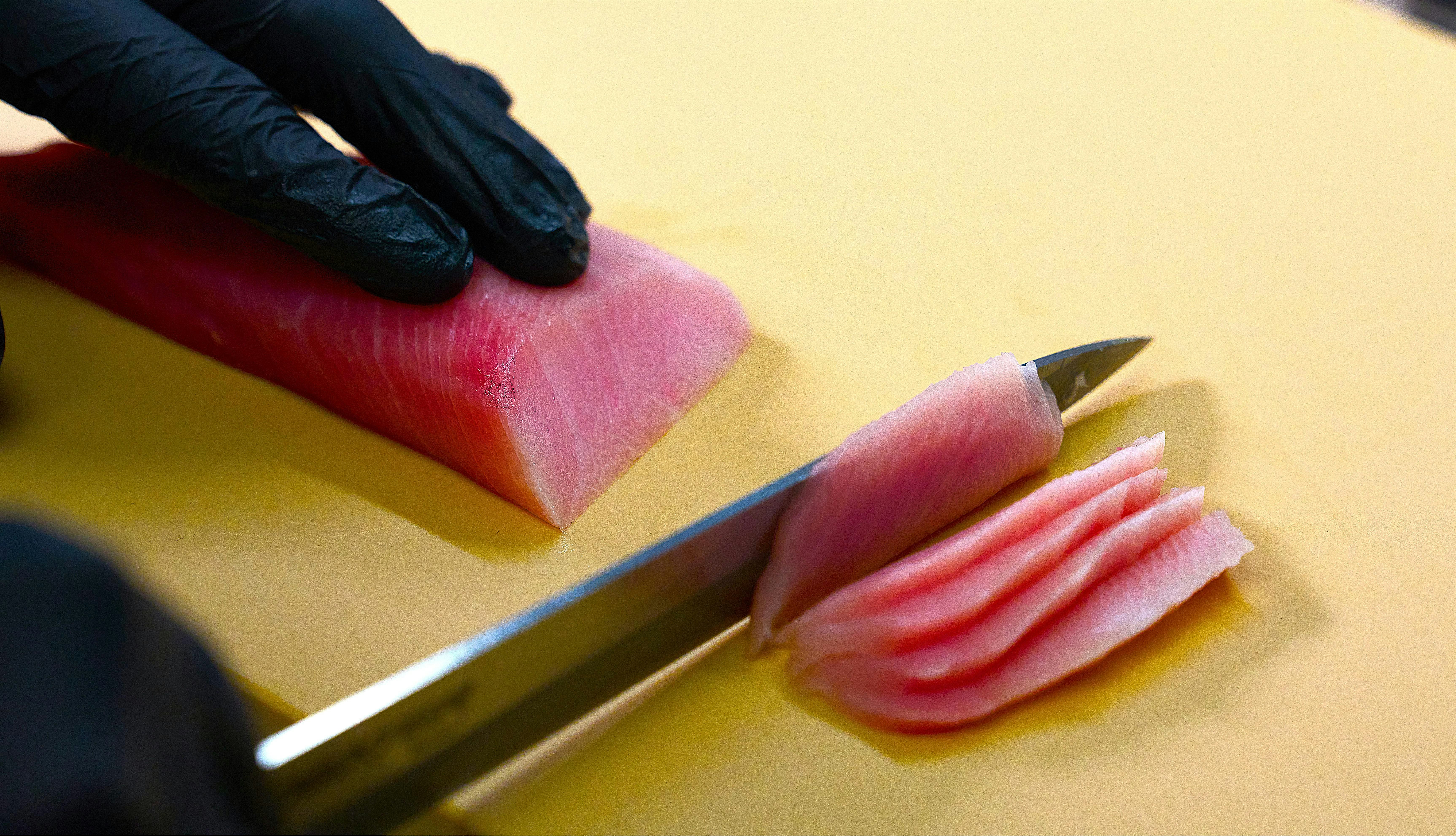 Willie G's Post Oak - Live Tuna Breakdown 2026