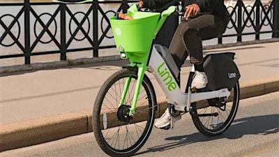 Decarbonizing the Commute: Bikes, Transit & Micromobility