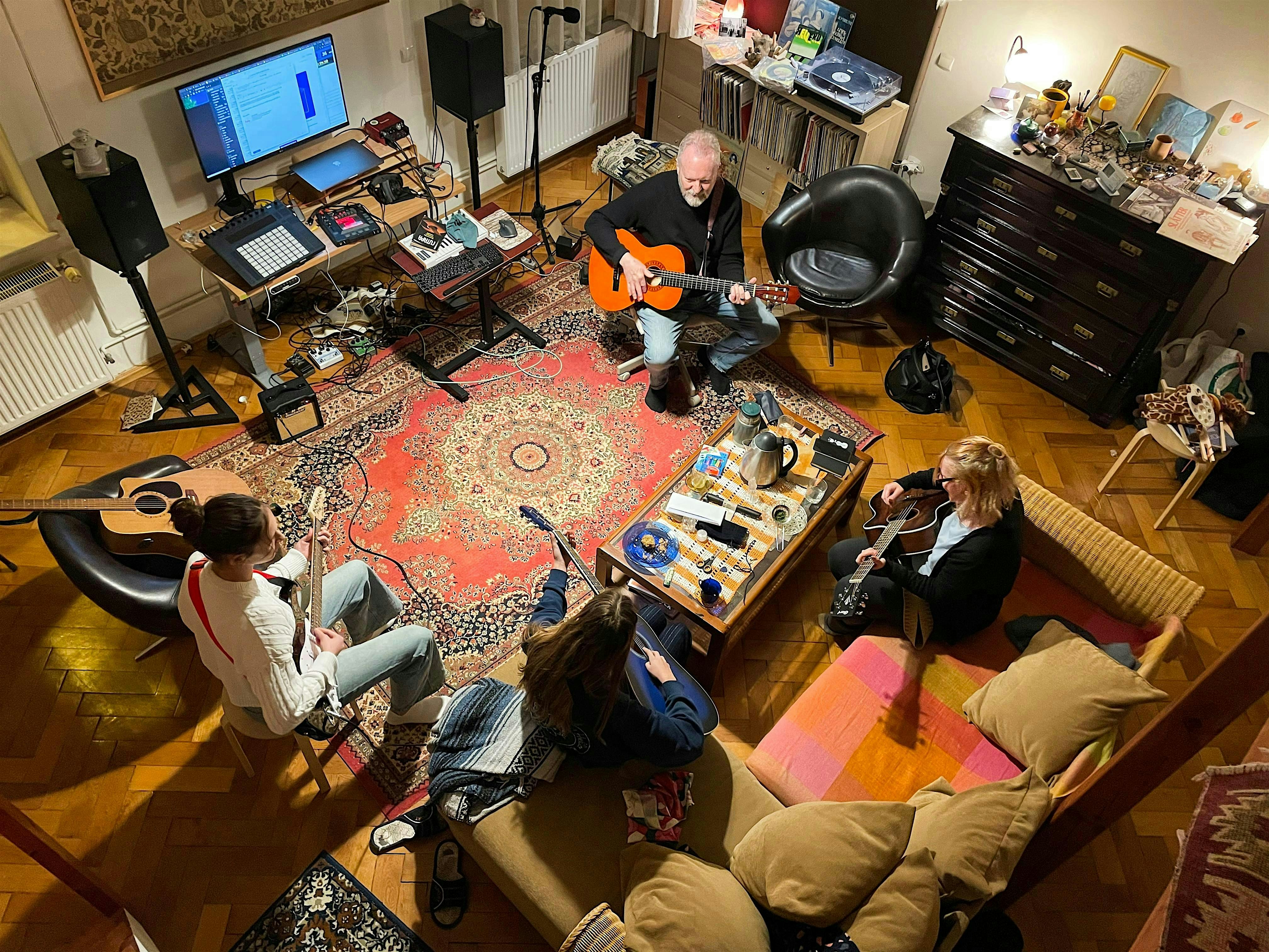 Beginner/Intermediate Guitar Class