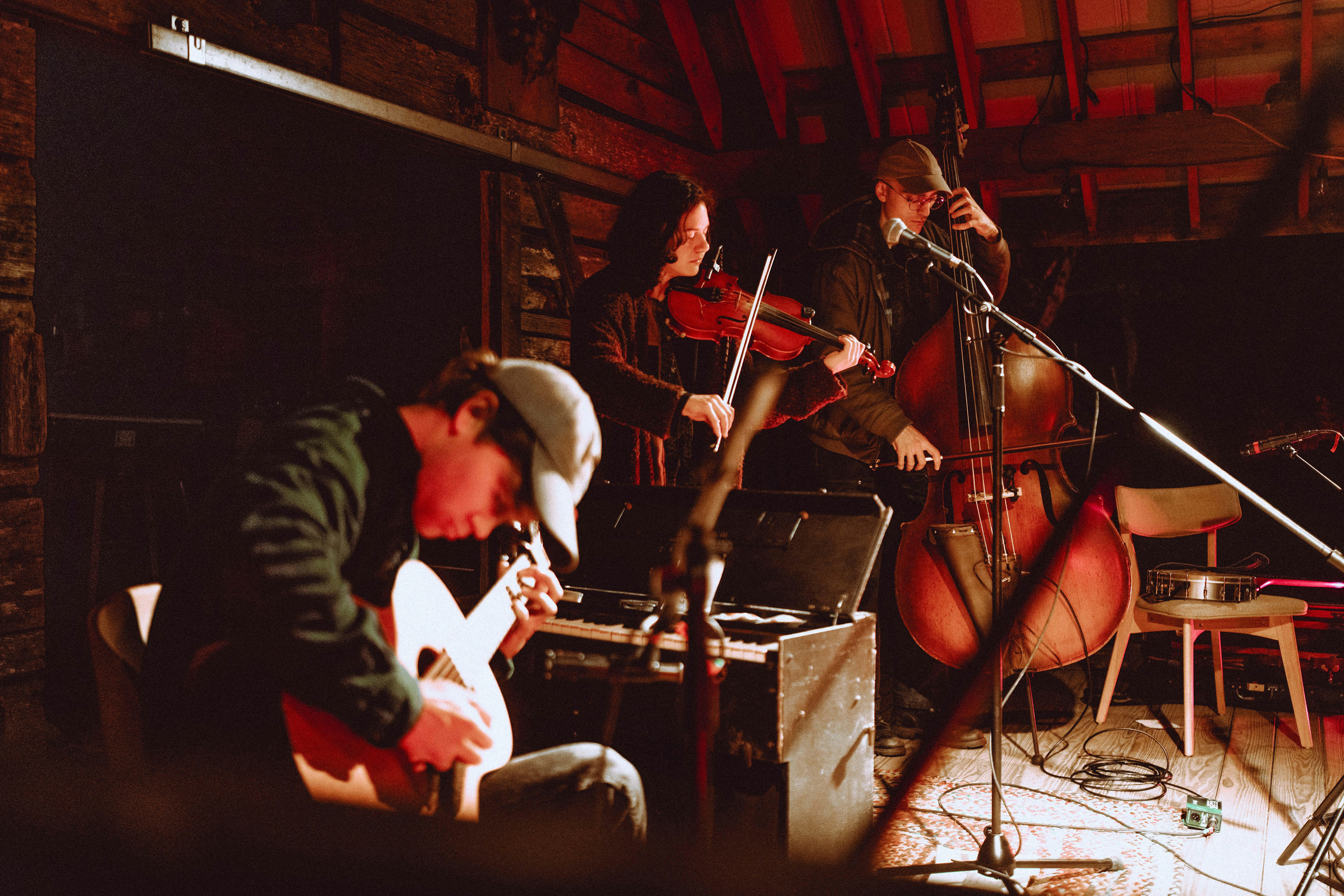 Magic Tuber Stringband at Commune