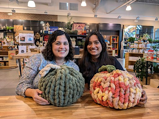 Chunky Hand Knit Pumpkin (Cambridge)