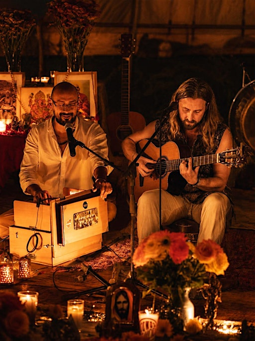 KIRTAN JUEVES 15 OCT CASA SADHANA VALLE DE BRAVO CON PABLO NARAYANA Y JOSH