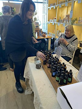 Perfume Making - Learn the Art of Fragrance Blending