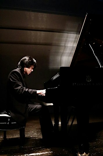 Taka Kigawa: Debussy's Complete Préludes