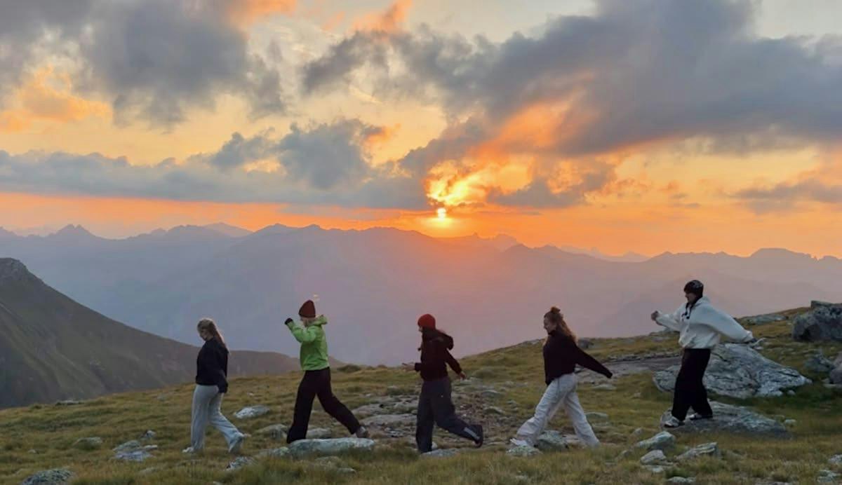 Come Hike with Us - Shankill to Carrickgollogan