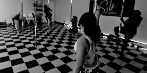 SENSUAL POLE FLOW DANCE CLASS (All Levels)