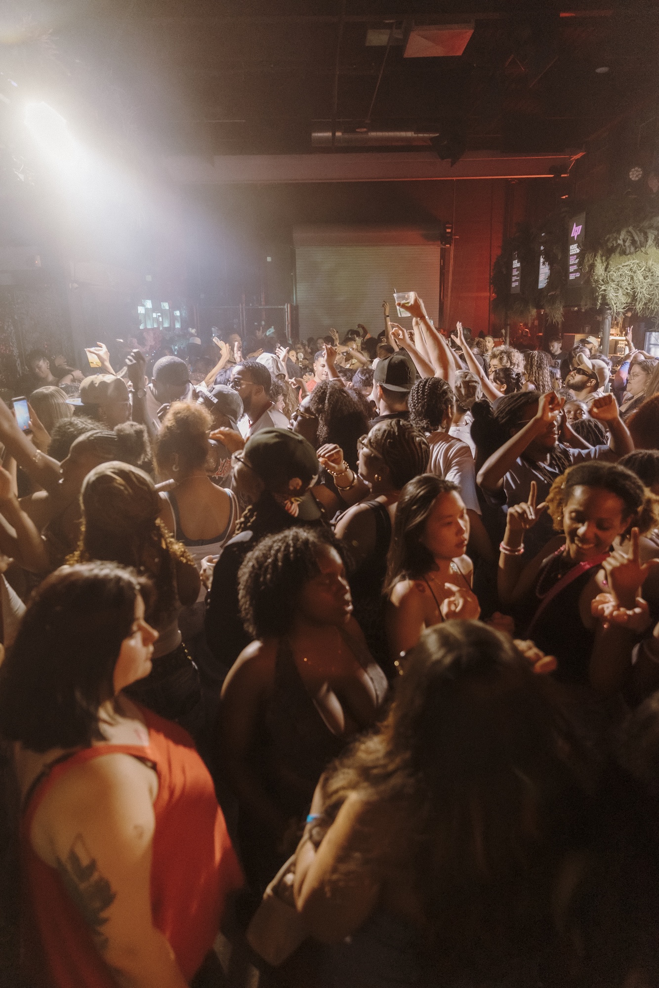 HIPHOP NIGHT: DJ MOBEATZ & DJ KID MCFLY (CLUB BANGERS ALL NIGHT)
