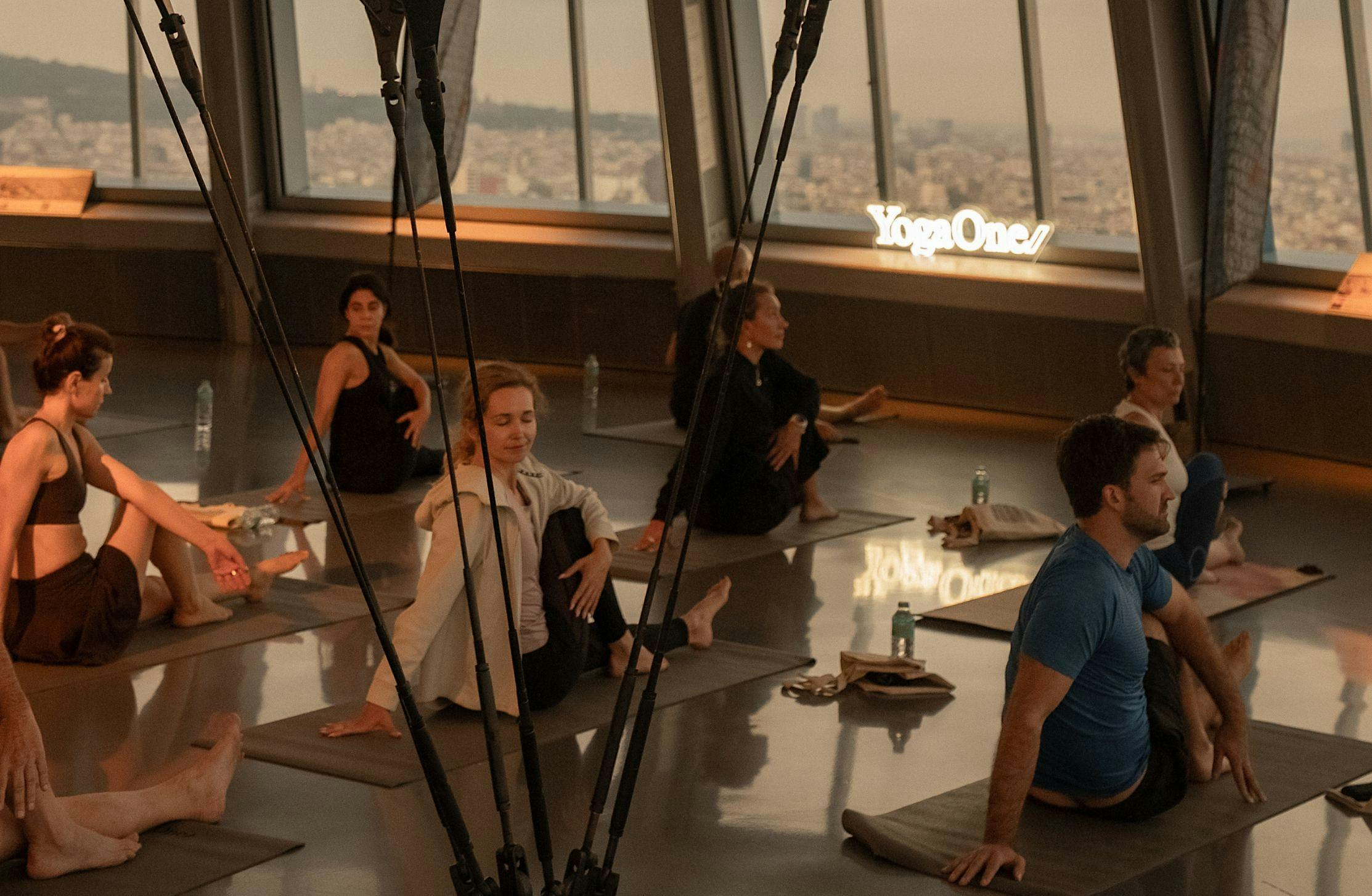 Entrada a clase de Yoga en el Mirador Torre Glòries Barcelona