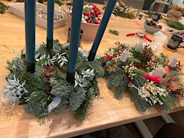 Adventskranz mit Trockenblumen & Tanne binden in Berlin-Moabit