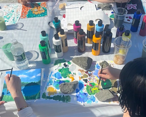 Volunteer Painting in Riverside Park
