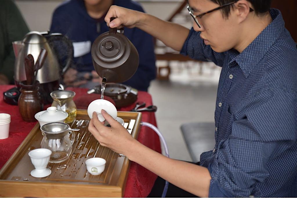Traditional Chinese Tea Tasting