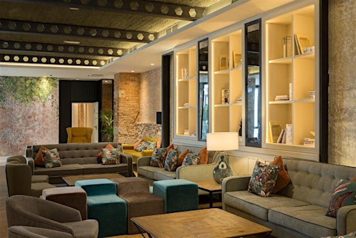 Barcelona Entrepreneurs • Friday Meetup