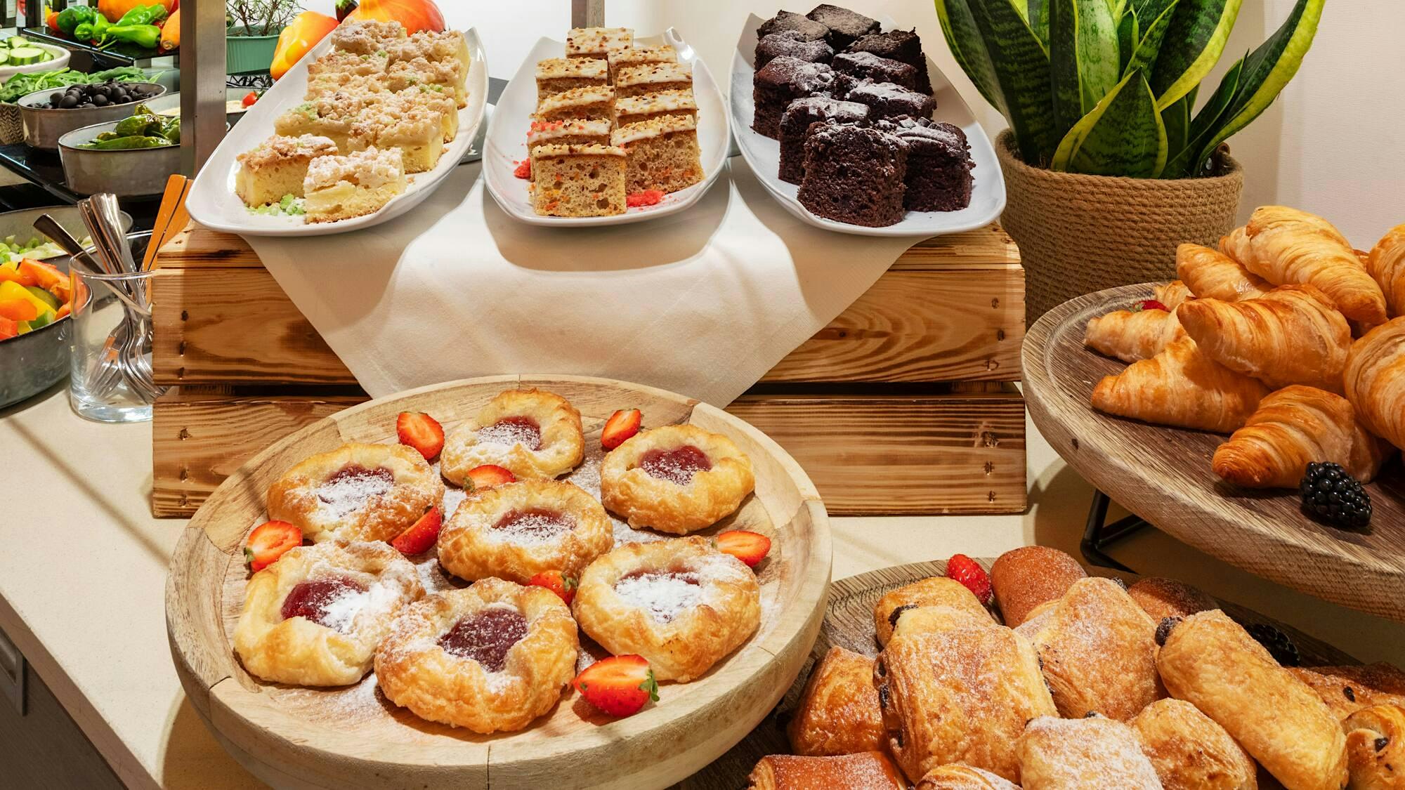 Meliá Sunday Morning :  Extended Breakfast & Midday Buffet