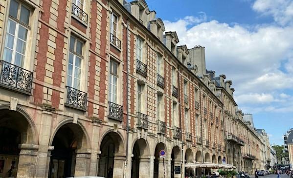 Visiter le Marais avec un jeu de piste culturel en plein air à Paris
