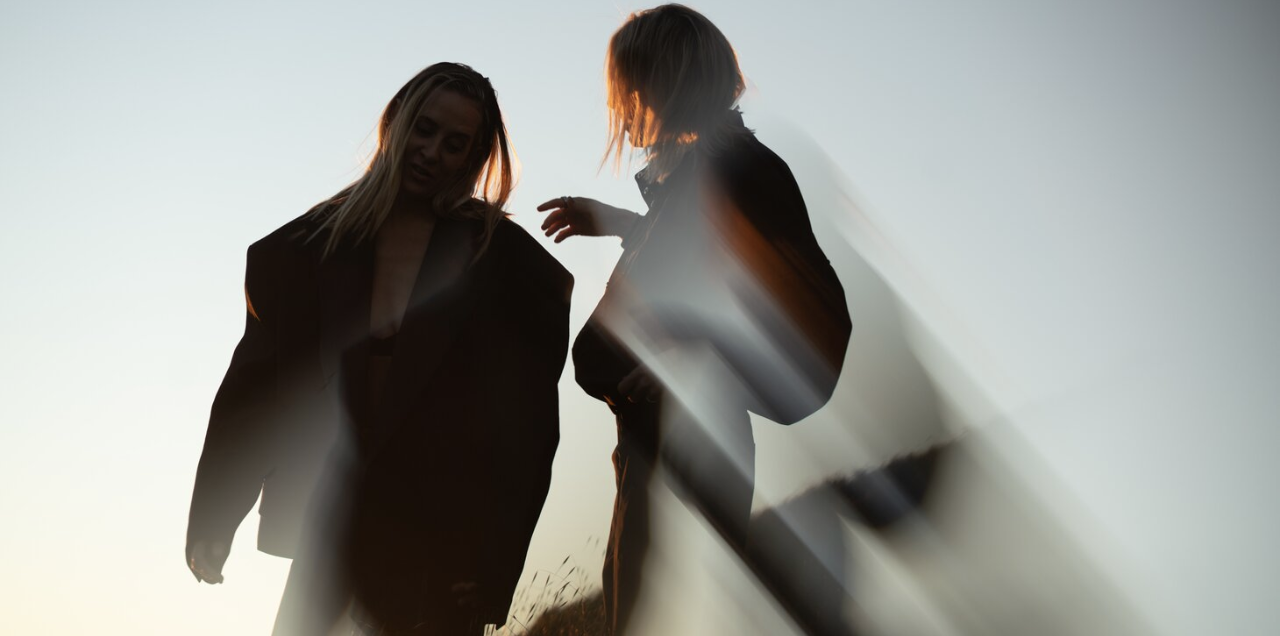 Eli & Fur - Dreams at Dusk