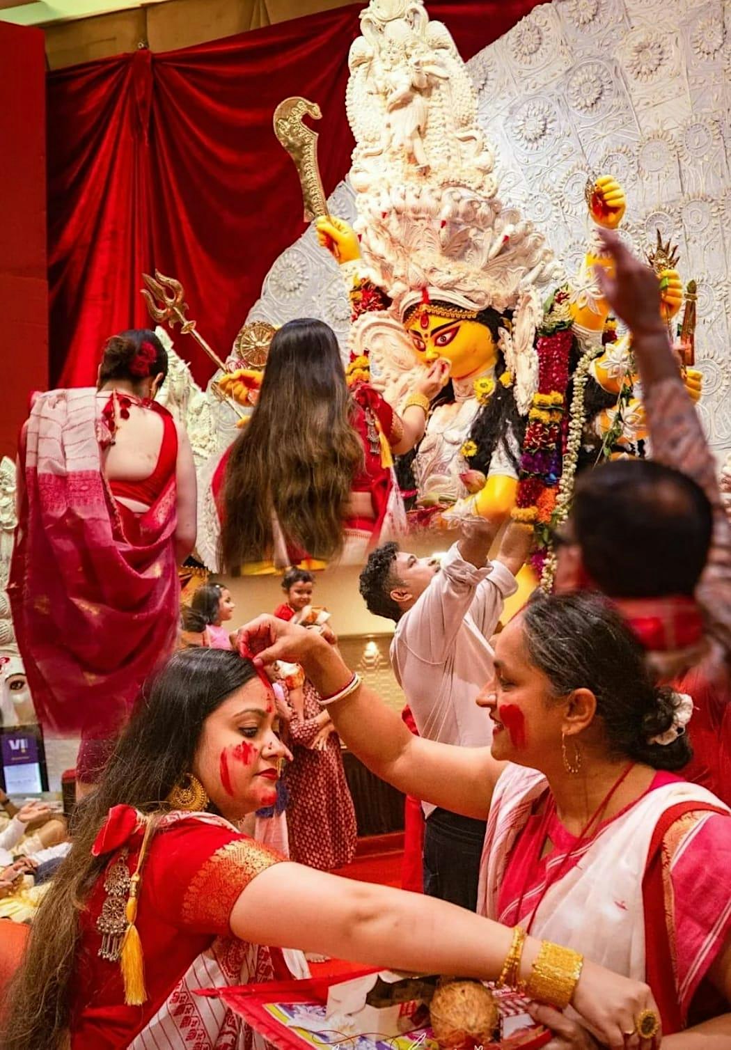 Hoyi Choyi Anondo Foundation Pujo, Matunga