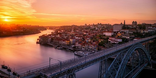 Solo travellers: casual hangout in Porto (4pm)