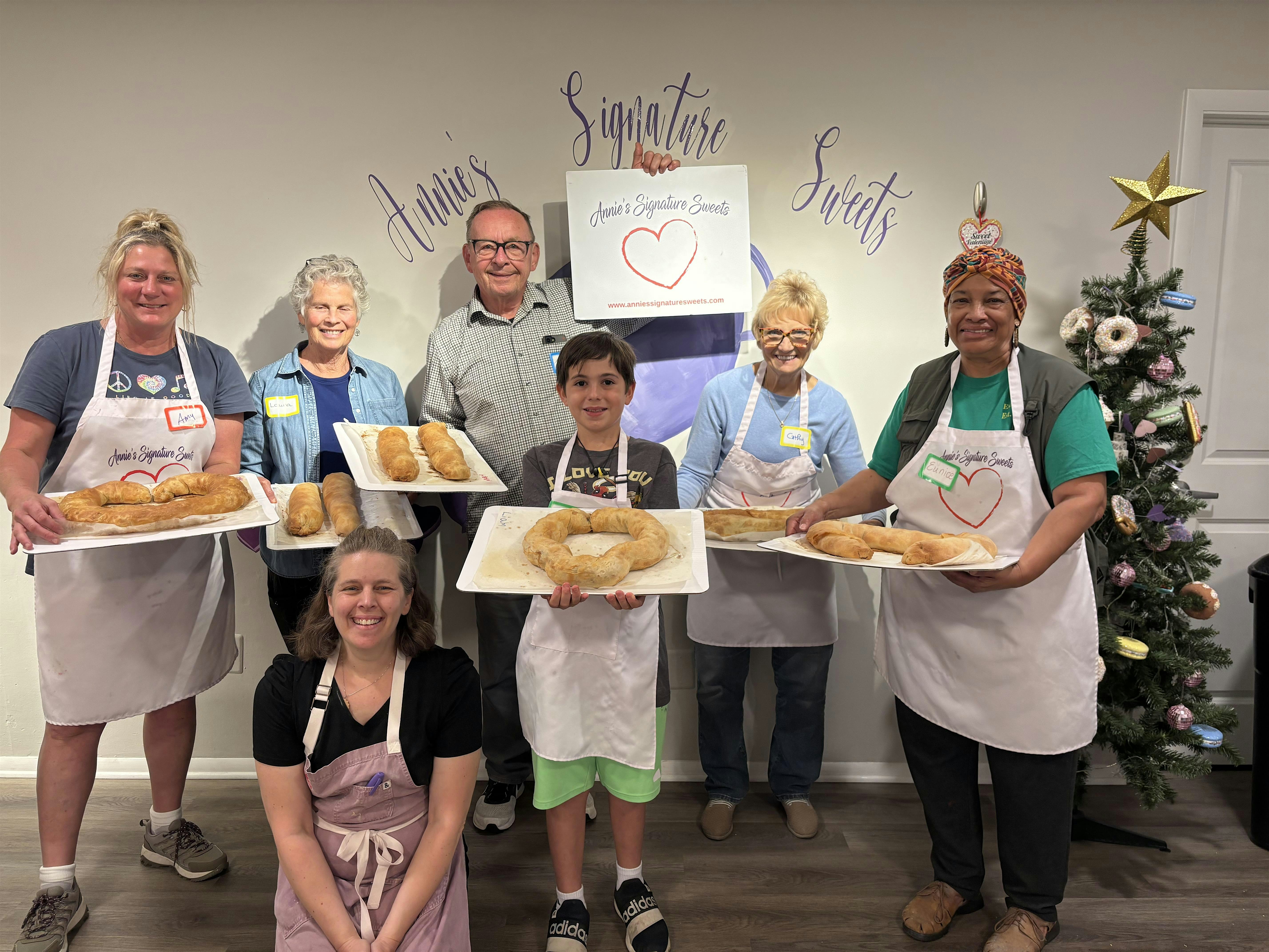 Annie's Signature Sweets MAKE AND BAKE YOUR APPLE STRUDEL FROM SCRATCH!