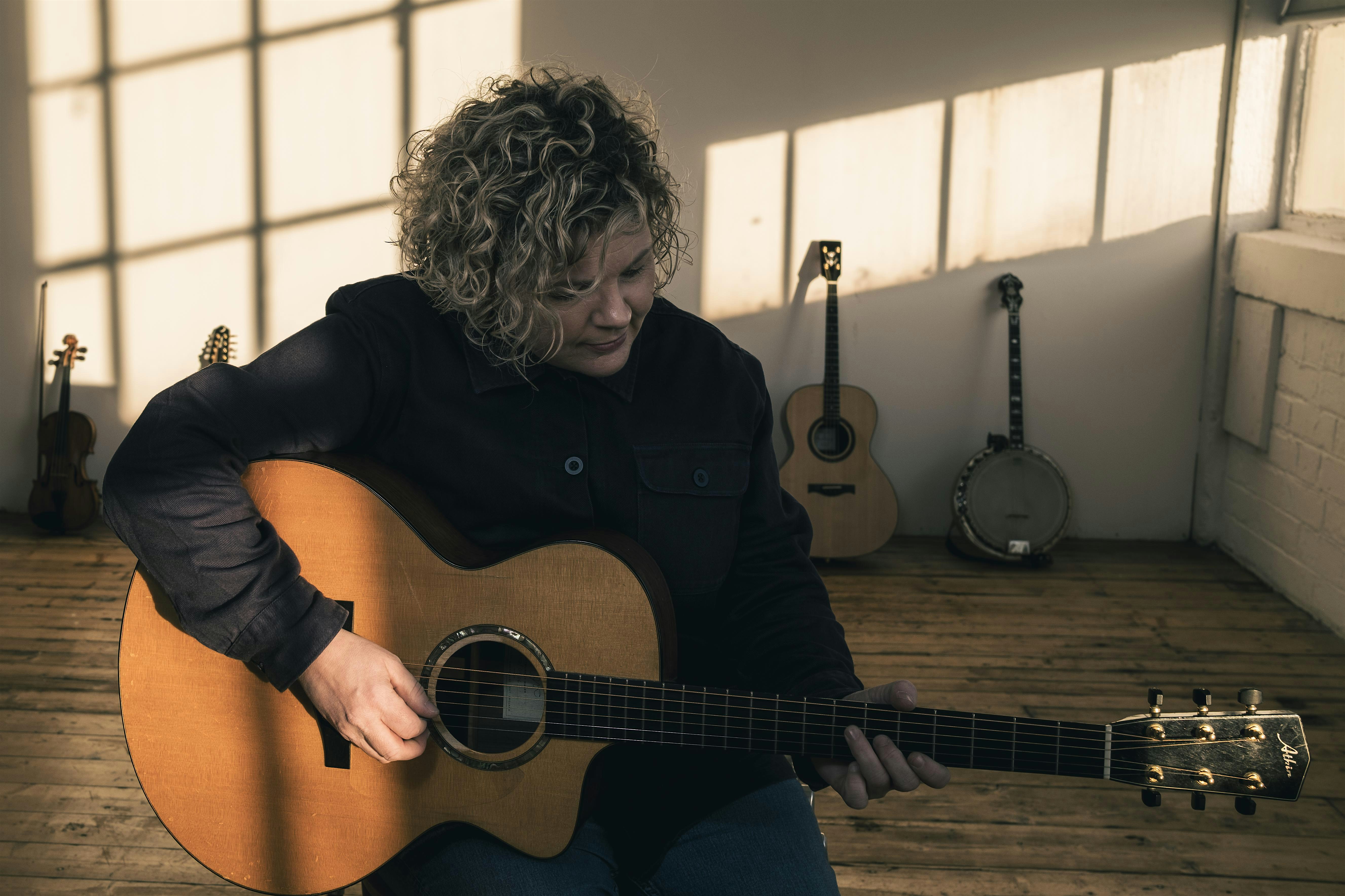 Anna Massie @ Largs Folk Nights