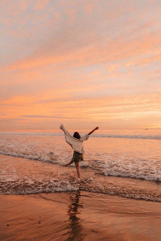 ALIVE ✧ An Immersive Embodiment Experience for Women