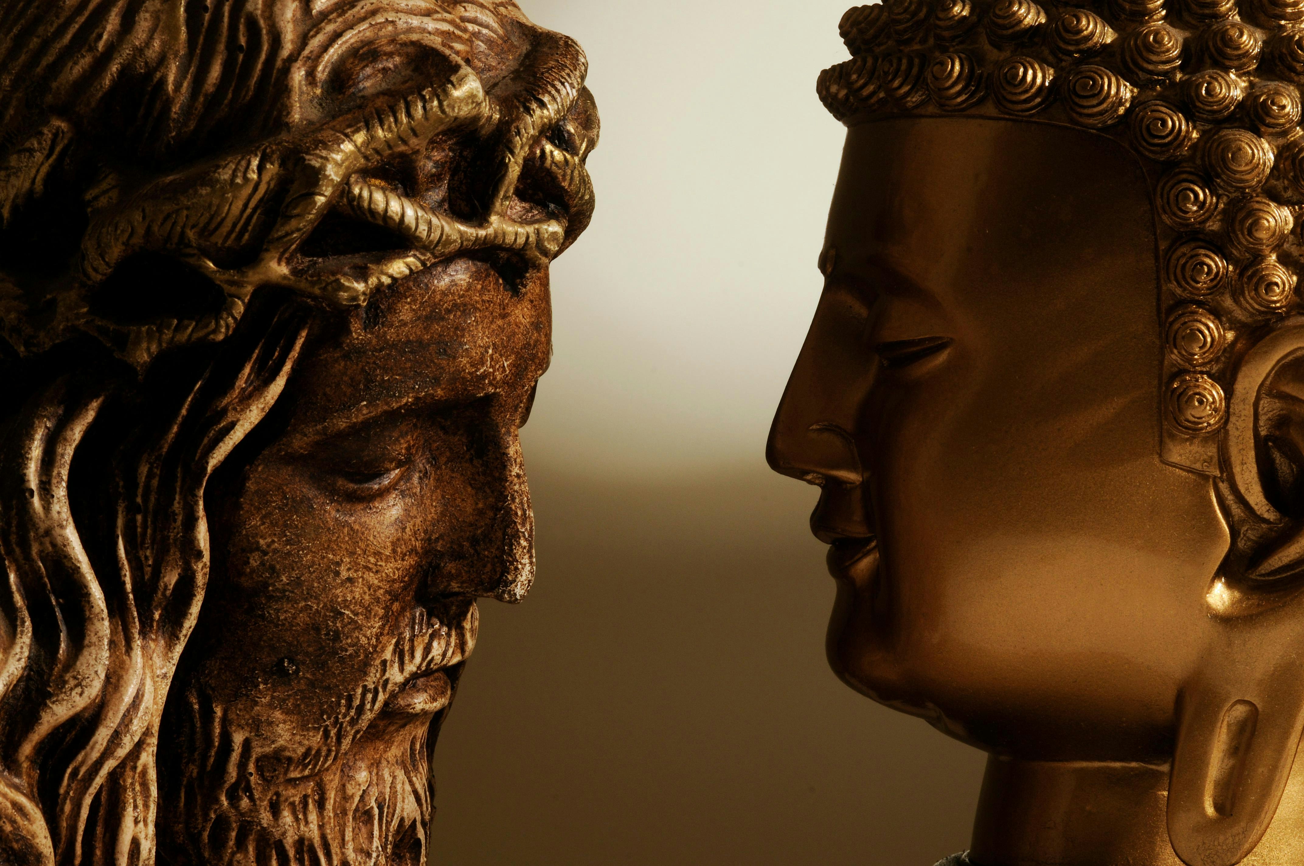 God en de Boeddha: een dialoog over oude en nieuwe godsbeelden